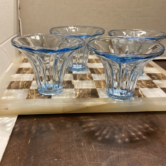 Vintage Blue Glass(s) Ice Cream Desert Bowl Dish Vase 3.5 in tall x 4.75 in wide - Picture 3 of 8